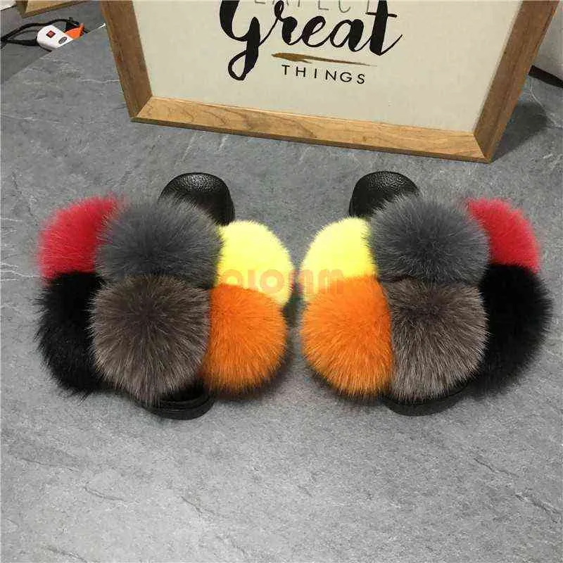 Furry Fur Slides Chaussures d'été pour femmes Pantoufles Chaussures pour femmes 2020 Sandales plates en fourrure de renard Zapatos Mujer Tongs Sandales de plage H1122