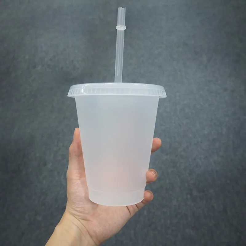 1/5 adet 471/700 ml Kullanımlık Plastik Su Şişesi Soğuk Kupası Kapak Ve Saman ile Soğuk Noel Hediyeler Kişiselleştirilmiş Tumbler Kahve Kupa