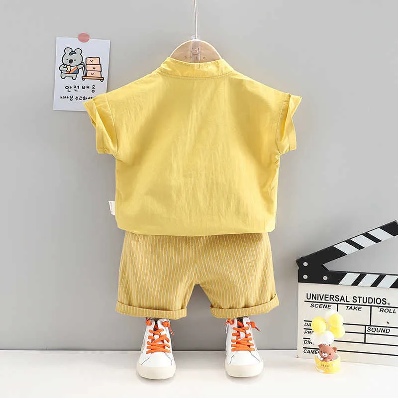 Медведь Лидер рожденный мальчик Корейский повседневная одежда набор летних детей мультфильм рубашки и полосатые шорты наряд детей мода одежда 210708