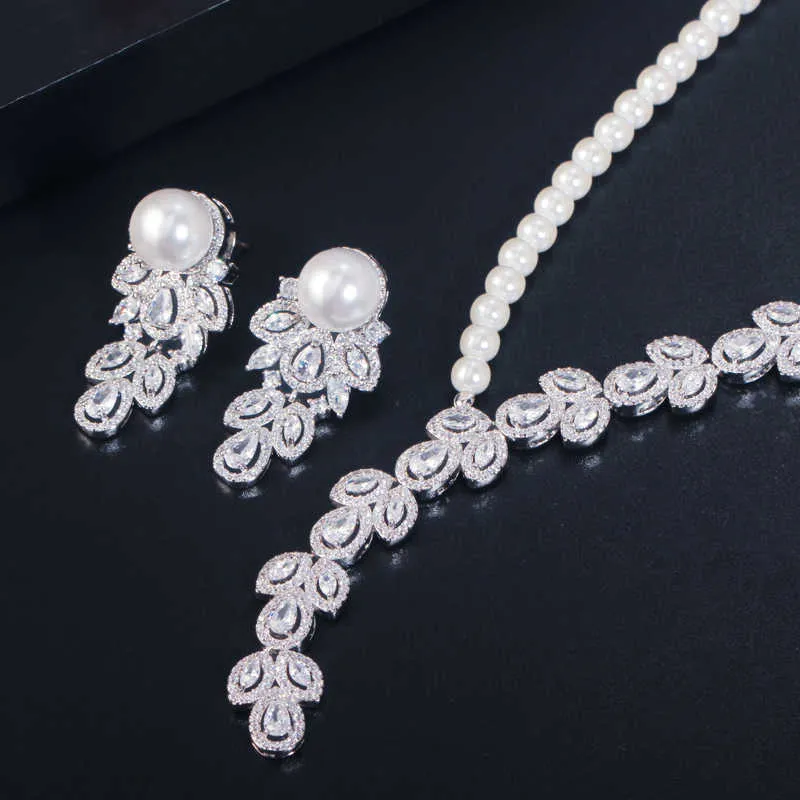 Trois graisses délicates zircone cubique pavée femmes femmes feuille de mariage simulées perles grand collier et boucles d'oreilles ensembles de bijoux de mariée TZ540 H1022