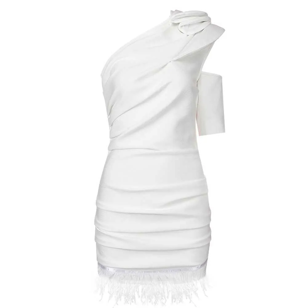 Femmes Sexy Une Épaule Designer Ruché Plumes Blanches Robe De Bandage Mini Soirée Célébrité Chic Robe 210527