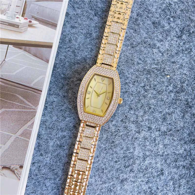 أزياء العلامة التجارية الساعات المرأة فتاة كريستال طن طراز الصلب المعدني الفرقة الجميلة معصم فاخر جميل ساعة DI233332