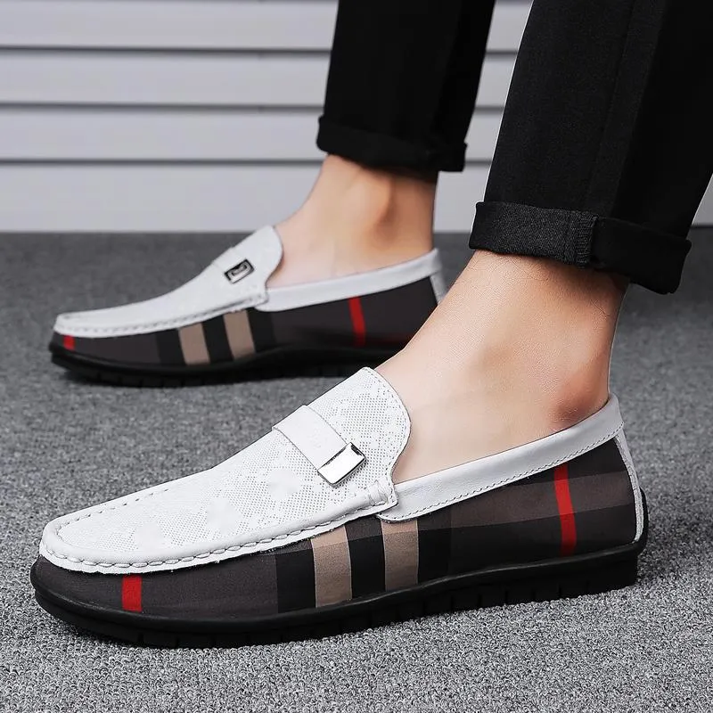 Mocassino Scarpe da uomo 2021 New Slip on PU Leather Casual Business Shoes Moda Classic Confortevole Primavera Autunno Semplicità Punta tonda Concise Solid DH531