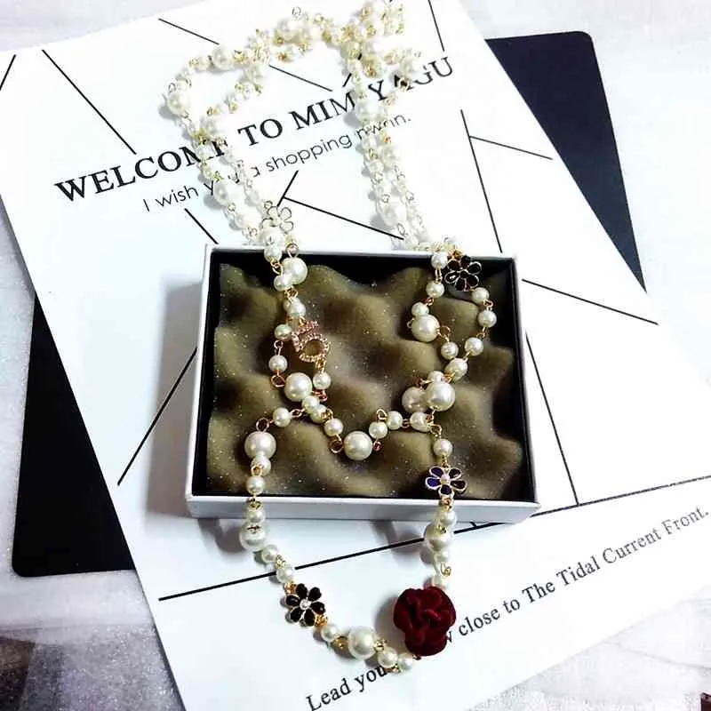 Women Small Fragrant Long Sweater Chain pearl Necklace&pendant golden Luxury flower Pendant Necklace for women283j