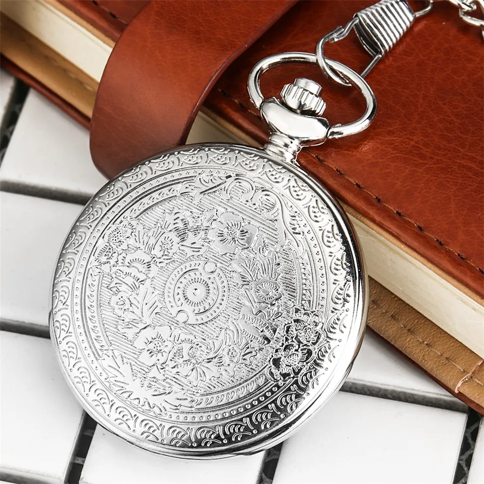 Naar mijn dochter L Love You Gravure Tekst Quartz Pocket Watch Hot Nieuwe verjaardagsklok Gifts Meisjes aanwezig met geschenkdoos