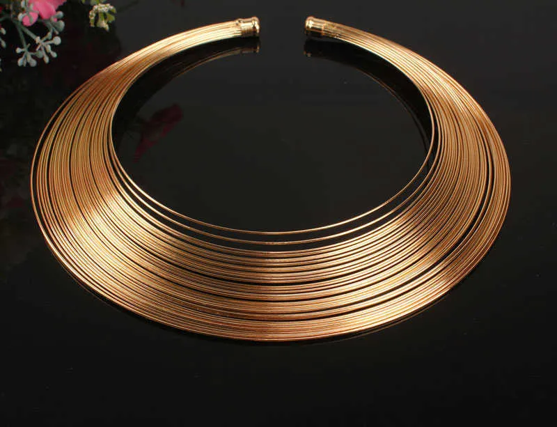 Indiska Smycken Set Fashion Metal Wire Torques Choker Halsband Bangle Örhängen Ringuppsättningar för Kvinnor Klädgåva Bröllop Tillbehör H1022