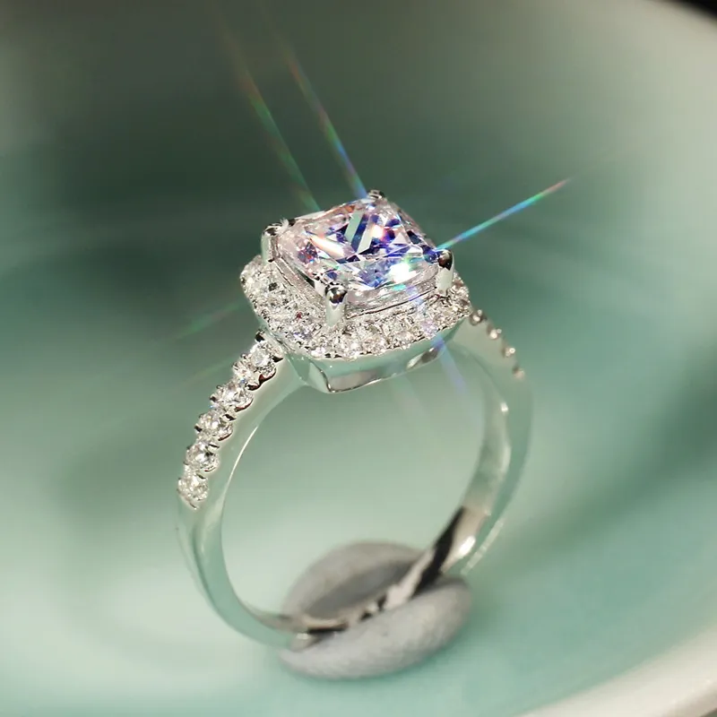 Prinses 2 karaat simulatie diamanten ringen vrouwelijke 925 zilveren sieraden trouwring vierkant wit / geel / roze zirkoon edelsteen ringen R688