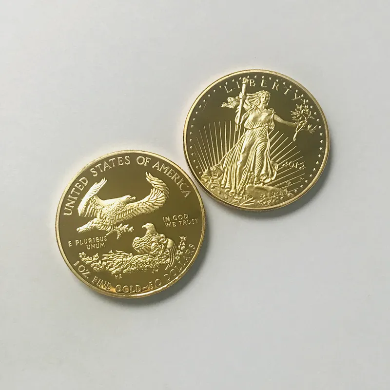 Dom Eagle non magnétique 2012 Badge Gold plaqué 326 mm Statue commémorative Liberty Collectible Decoration Coins3961812