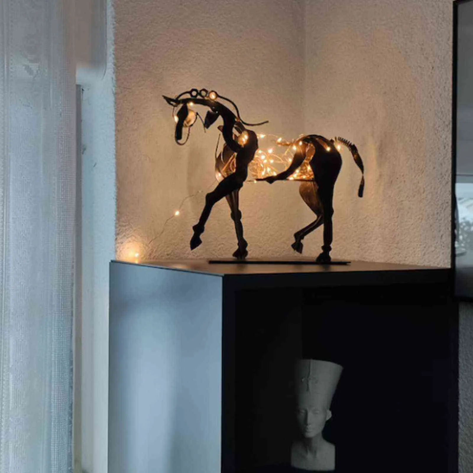 ديكور المنزل معدن ثلاثي الأبعاد مخرم من Adonis-horse Sculpture-adonis Desktop ديكور الحلي 211101