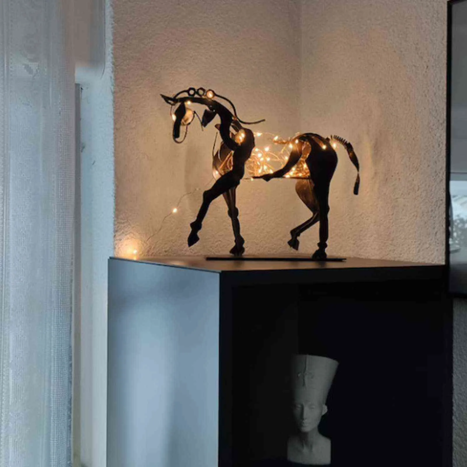 Décor à la maison en métal tridimensionnel ajouré Adonis-cheval Sculpture cheval Sculpture-adonis bureau ornements décoratifs 211101