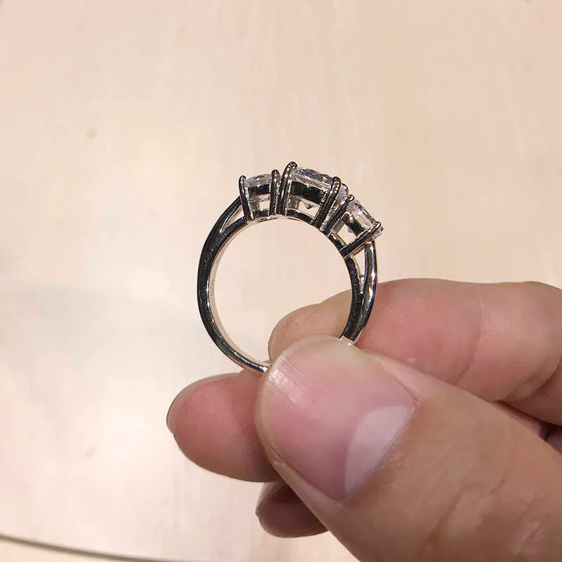 Anello da donna in argento sterling LESF 925 3 pietre 2 carati taglio rotondo SONA anelli di fidanzamento con diamante simulato 210330244E