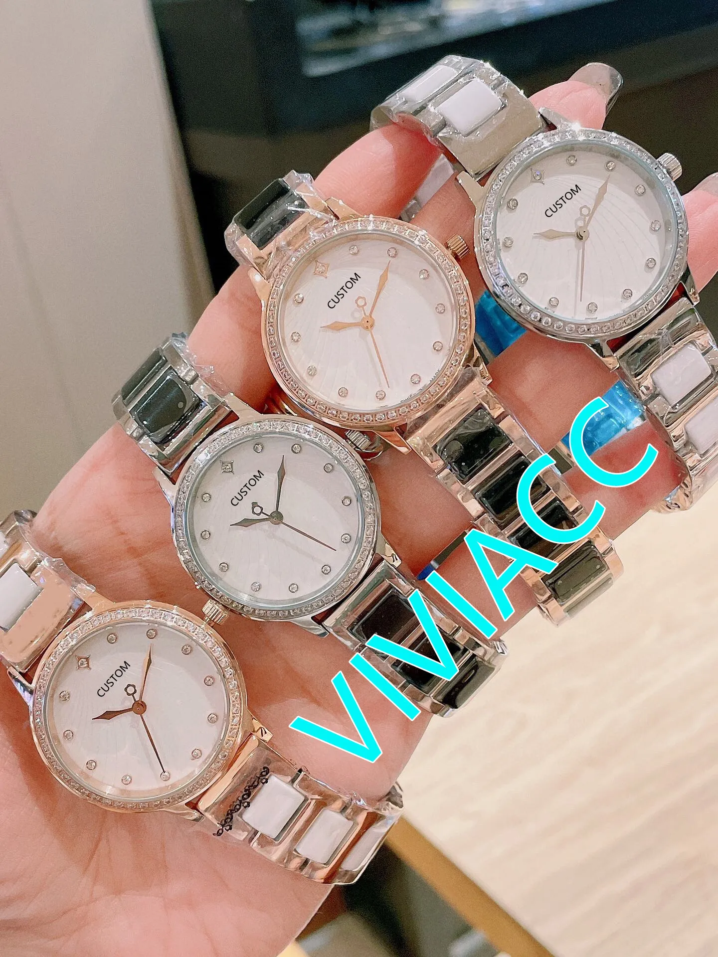 Classico nuovo orologio da polso da donna in ceramica nera bianca da donna in acciaio inossidabile con diamanti geometrici in cristallo Orologio in ceramica da 30 mm