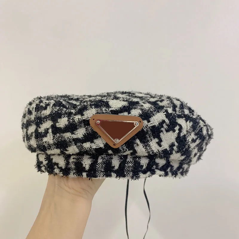 Berety Kapelusz Projektant Czapki Luksusowe Trójkąt P Kobiety Berety Projektant Kapelusze Wiadro Casquette Czapka Beanie Berety Wiadro Dopasowana Czapka D218301HL