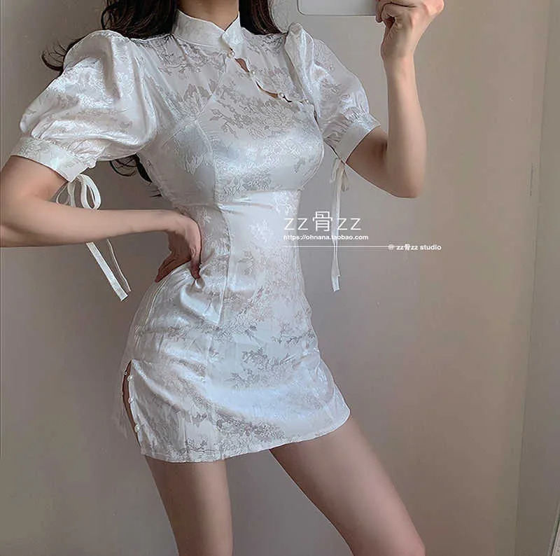 WOMENGAGA Style chinois doux tempérament col montant manches bouffantes pansement bouton fendu Sexy courte Mini robe FZB7 210603