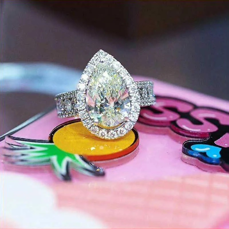 Huitan Novel Verlobungsringe für Frauen, birnenförmiger Kristall, Zirkonia, AAA, umwerfende Modeaccessoires, elegante weibliche Ringe X227D