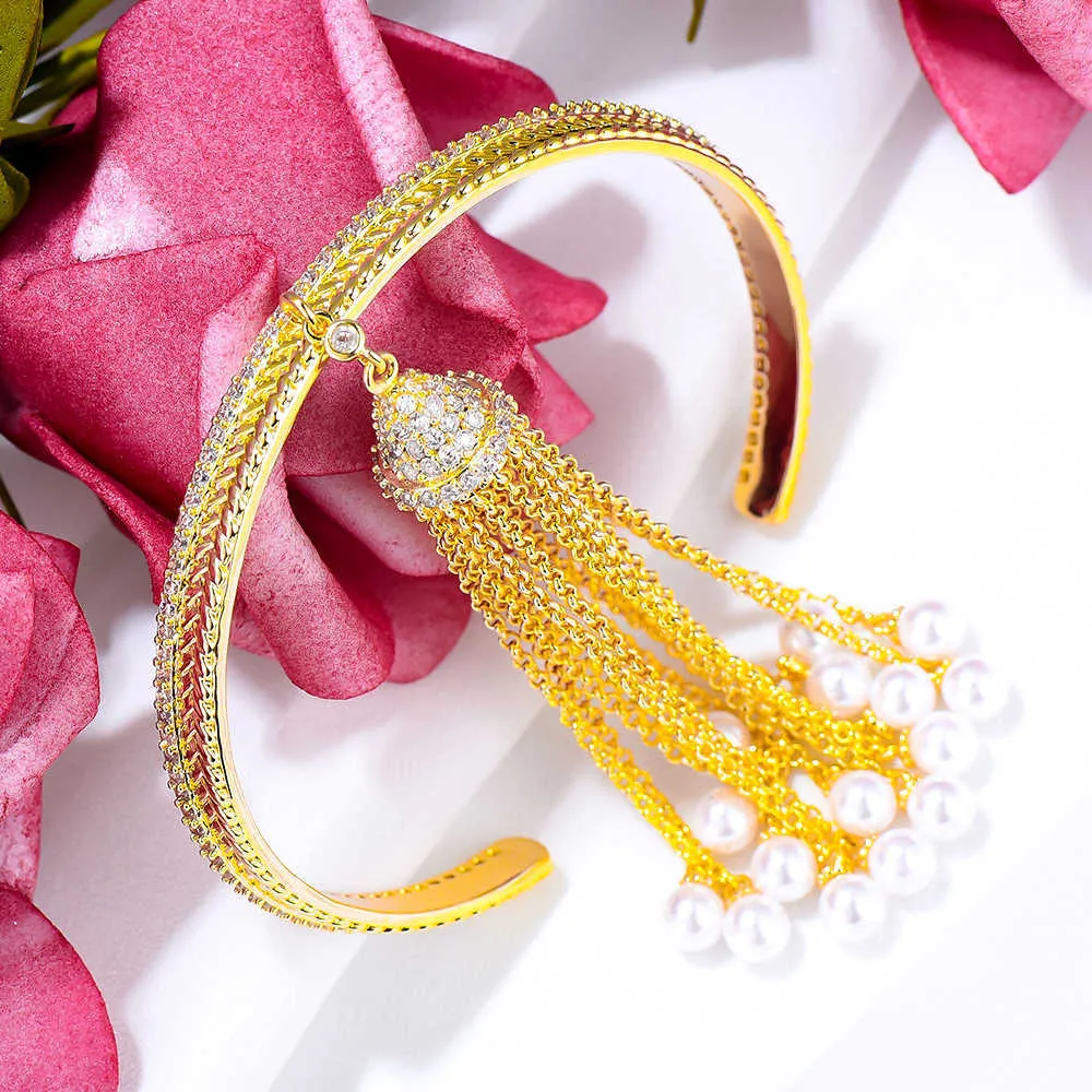 Nieuwe Trendy Luxe Afrikaanse Parel Hanger Sprankelende Bangle Armband Dames Bruiloft Full Cubic Zirconia Crystal Dubai Party Sieraden Q0720