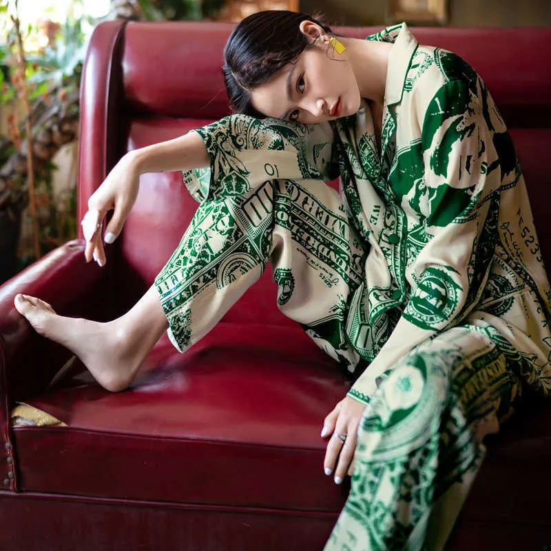 Maison Gabrielle Pyjama-Set aus bedrucktem Seidensatin, Nachtwäsche, Loungewear für Damen, 2-teilig, Langarm-Pyjama in Übergröße, 210831