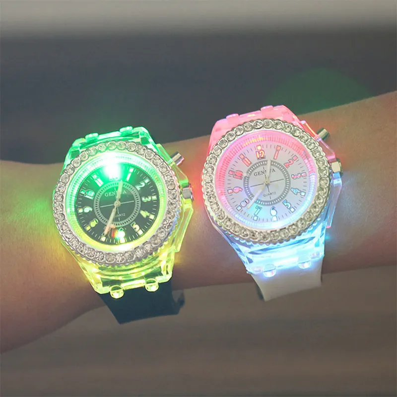 Rhinestone Luminoso Led Watches USA Fashion Tendencia de estudiantes y femeninas Jelly Ginebra Caso transparente Silica233h