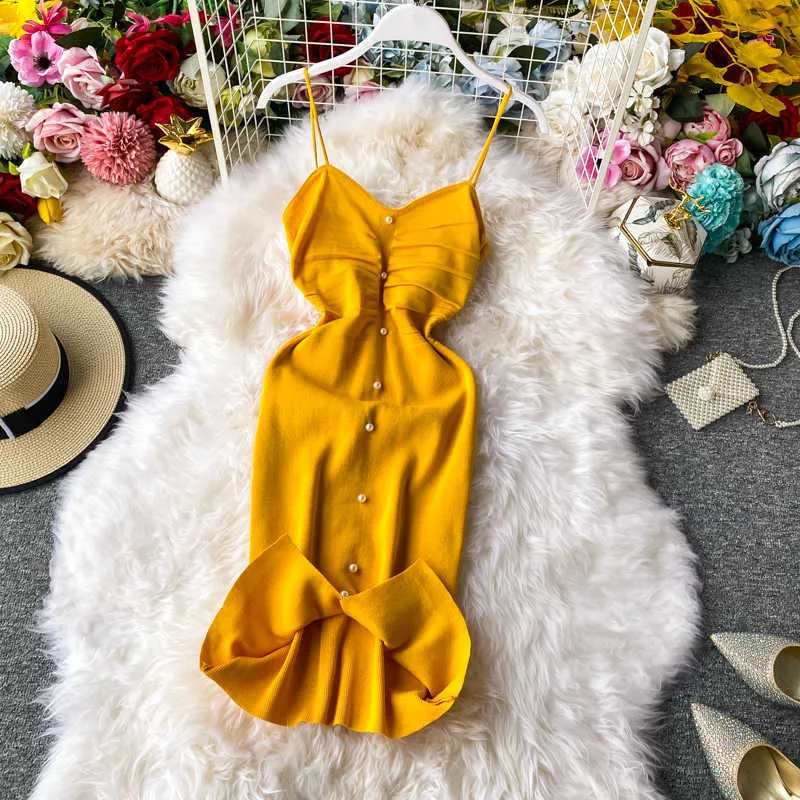 2020エレガントなVネックスパゲッティストラップレディースセクシーなドレス夏ベージュ/黄色のハイウエストビーズビデオドレス女性vestidos y0603
