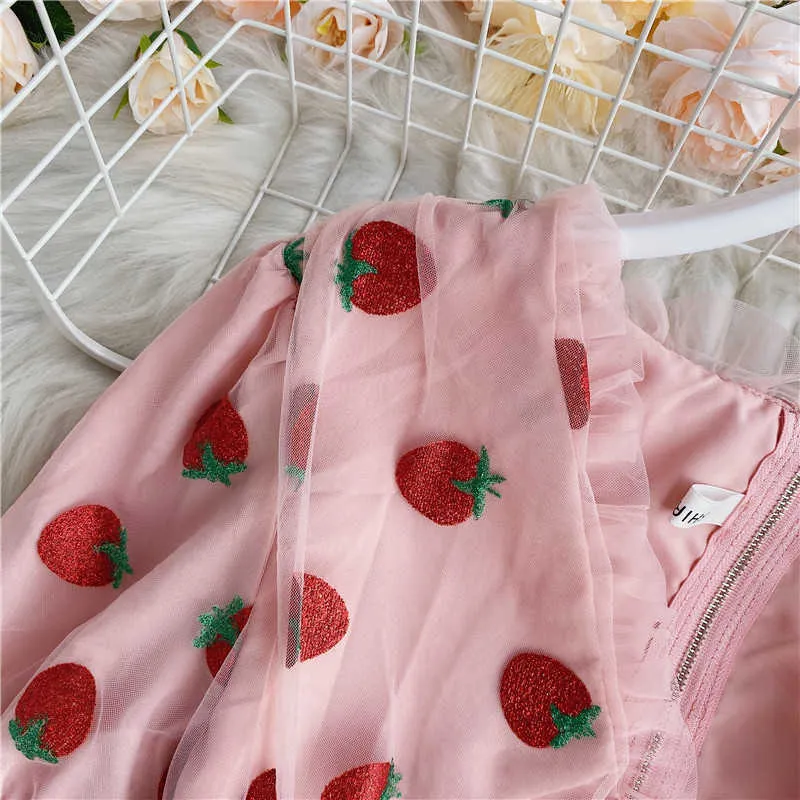 ساطع الوردي الفراولة شبكة مثير الخامس الرقبة البلوزات امرأة الصيف نفخة الأكمام blusa قمصان عارضة الحلو قمم الإناث 210715