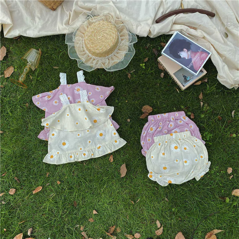 スタイルの夏の衣装の女の子の赤ちゃんの子供素敵なレースのカドーベルト+ニッカー2スーツの赤ちゃんガール服セット210701