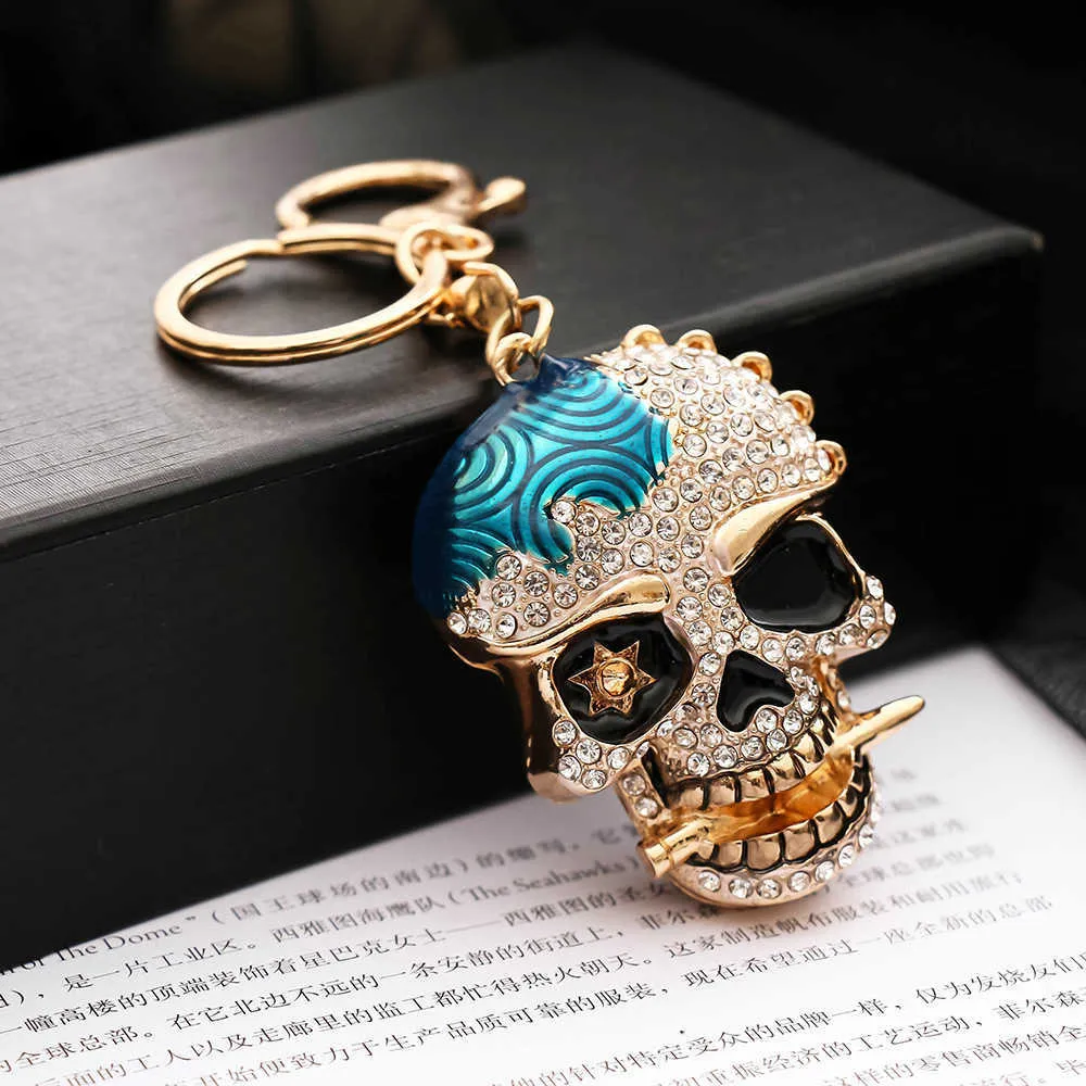 Nouveau porte-clés créatif strass métal crâne Hip-hop Style bibelots pendentif pour sac à dos décoration voiture porte-clés cadeau de vacances G1019