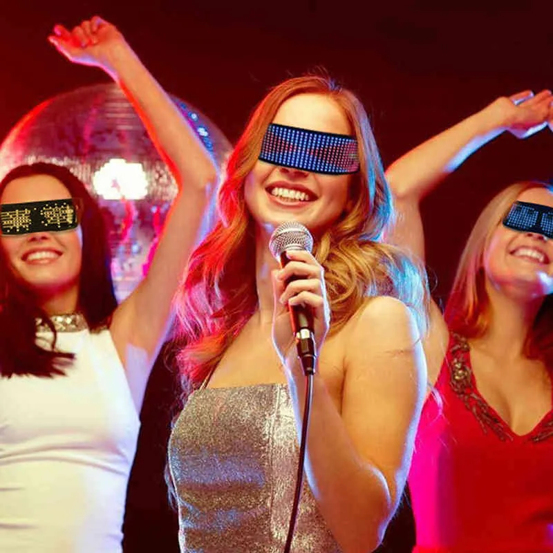 Occhiali luminosi a LED Occhiali futuristici con visiera elettronica Occhiali luminosi Prop Halloween Festival KTV Bar Performance 211216