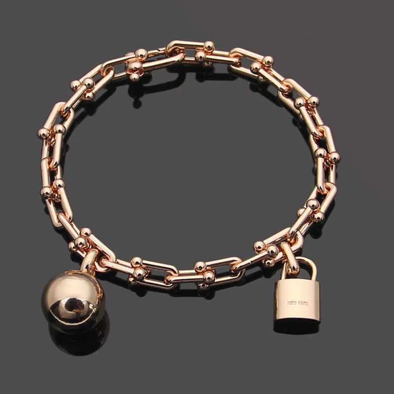 Japón Corea del Sur para hombres mujeres pulsera de acero inoxidable joyería de lujo pulsera de regalo de oro rosa entera punk clásico 2106094390887