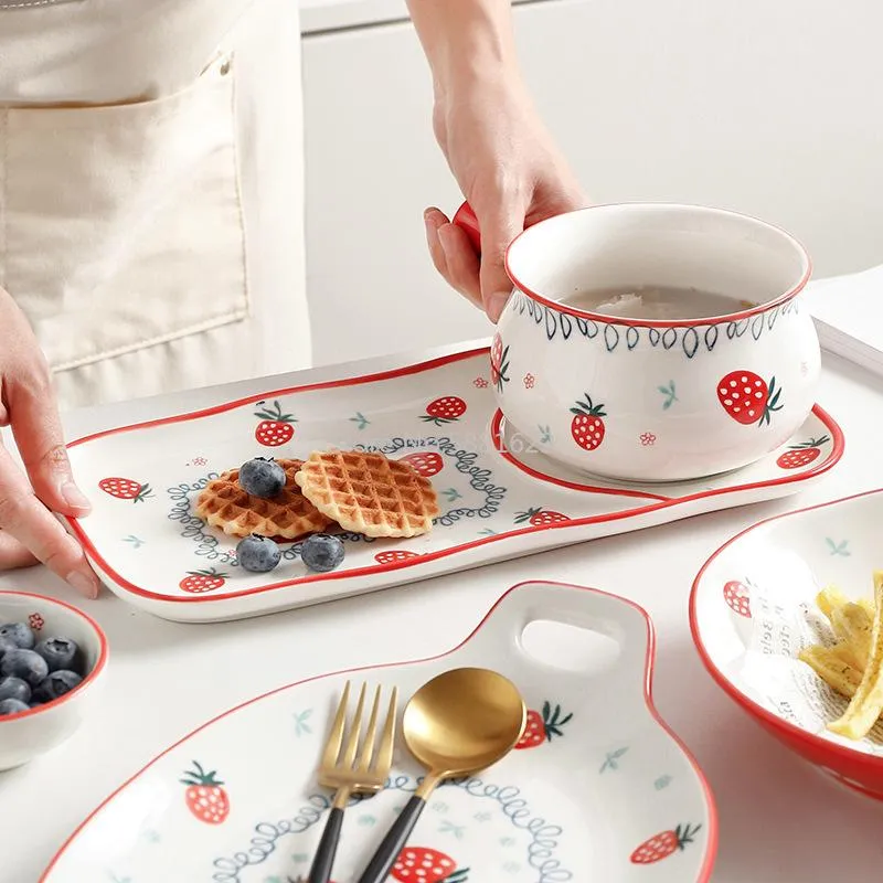 Nordisk stil keramisk bordsartiklar set Strawberry Rice Bowl Plate Creative Dessert Salad Plate Spoon Western Cake Home245J
