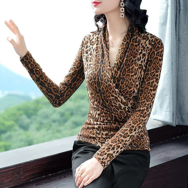 Damski wiosenny w stylu jesiennym Bluzki Koszula damska lampart V-denia z długim rękawem wydrążone w kolorze cekinowe koreańskie szczupłe topy DD8775 210308