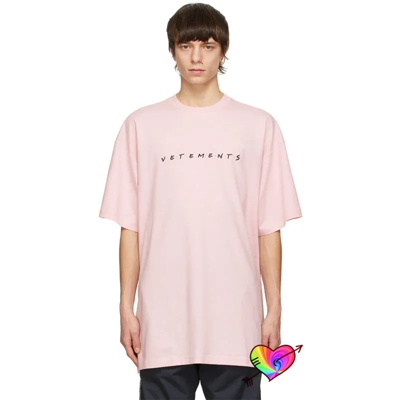Günlük Nakış Pembe T-shirt Erkek Kadın Yüksek Kalite Renkli Dostu Logo Tee 1: 1 Tag Kısa Kol Tops