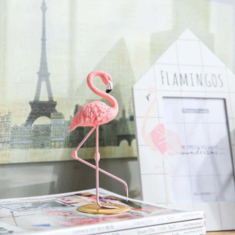 High Quality Elegant Pink Flamingo Resin Ornament For Home Decoration Living Room Tabletop desktop Artificial Wedding Decor 210804