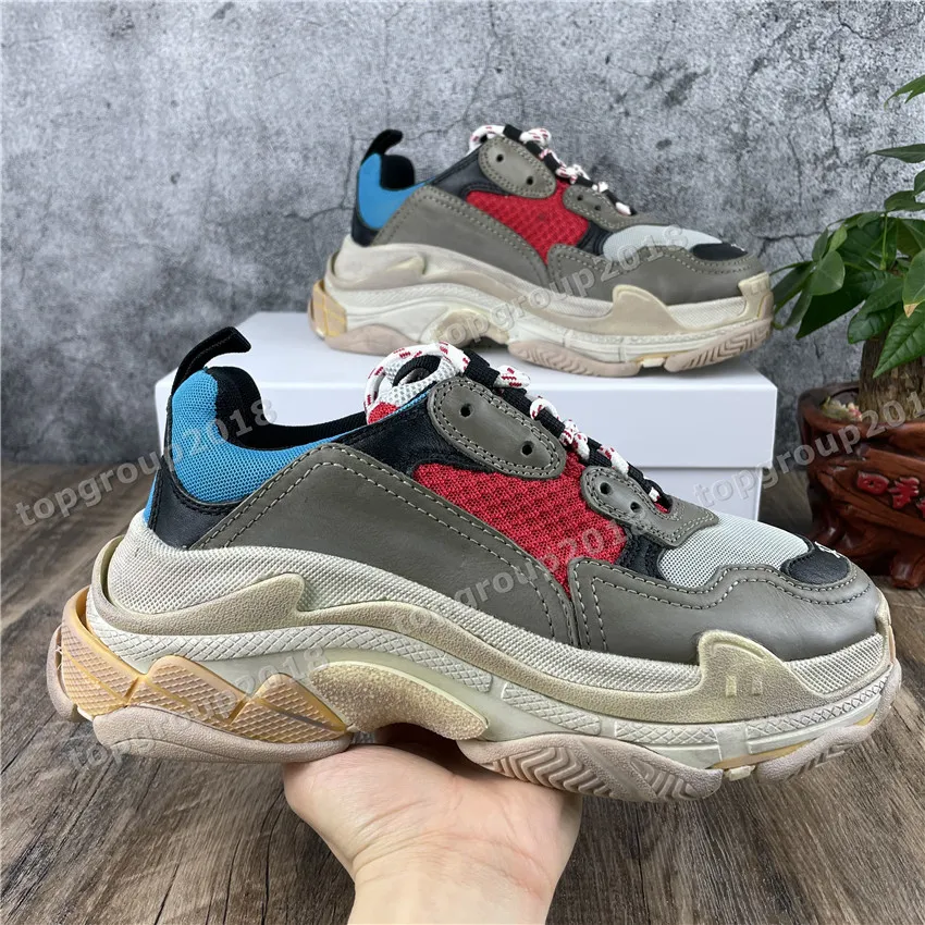 2022 Retro Casual Chaussures Femmes Hommes Chaussures Sneaker Mesh Trainers pour Old Dad Triple S Party Chaussures à la mode Daily Lifestyle Skateboard Tennis