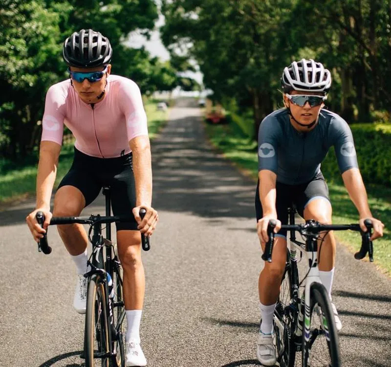 Zespół Black Sheep Pro Areo Cycling Jersey z krótkim rękawem wyścig Aero wycinany z lekkim materiałem dla mężczyzn i kobiet Pink 2203017075101