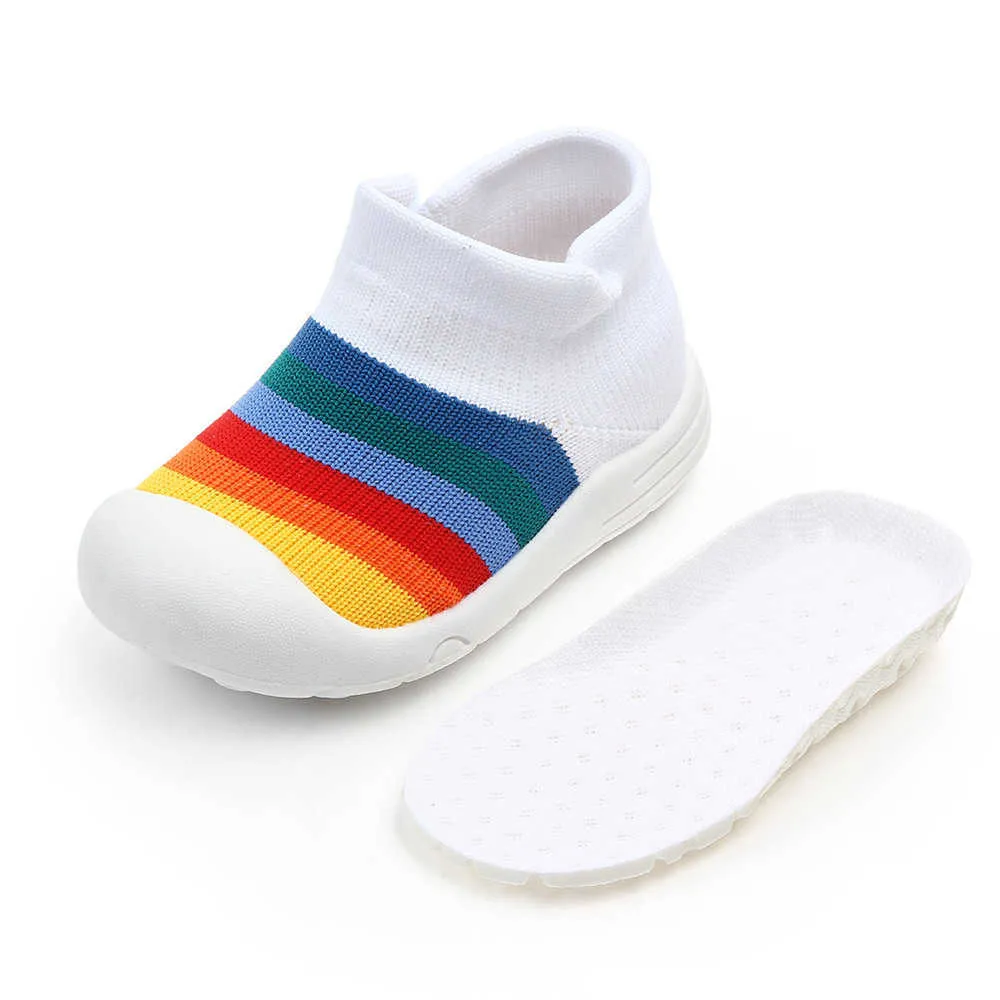 Mode casual född baby pojke flicka strumpor skor våren första vandrare stickade andningsbara randiga spädbarn toddler skor för barn 210713