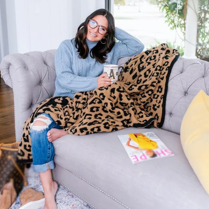 Blankets Leopard Print Sofa Blanket Cheetah Velvet Air-conditioning Suitable For Air Conditioning226d