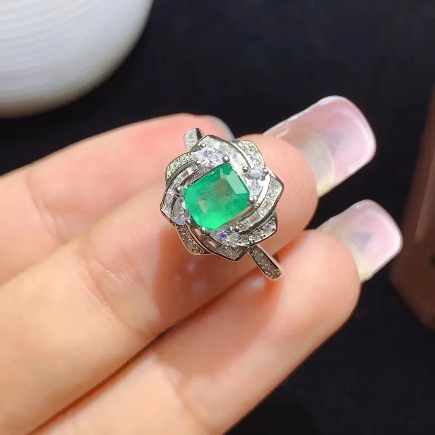 2021 Green Emerald ädelsten för kvinnliga smycken Real 925 Silver Certified Natural Gem Engagement Ring Good Gift4315062