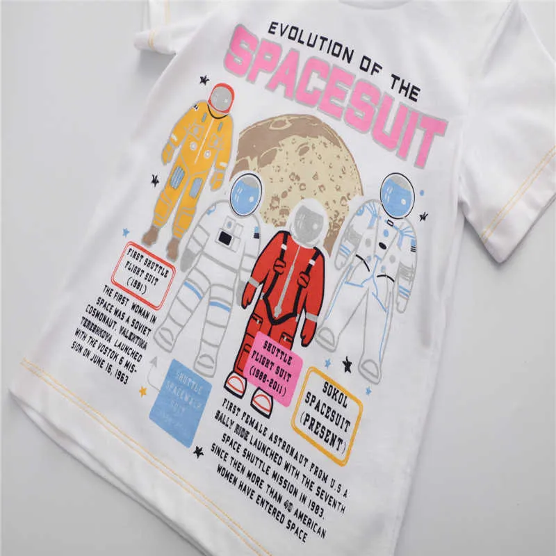 Hoppmätare Vit Baby T Shirts med Space Man Skriv ut Fashion Boys Girls for Summer Kids Ees Ops Kostym 210529