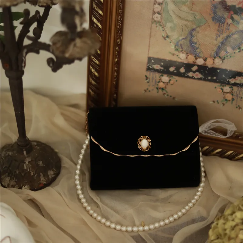 Clutch Bag Damen Schwarz Retro Samt für Hochzeit Geldbörse und Handtasche Elegante Perlenkette Party Kleine Umhängetasche ZD1957