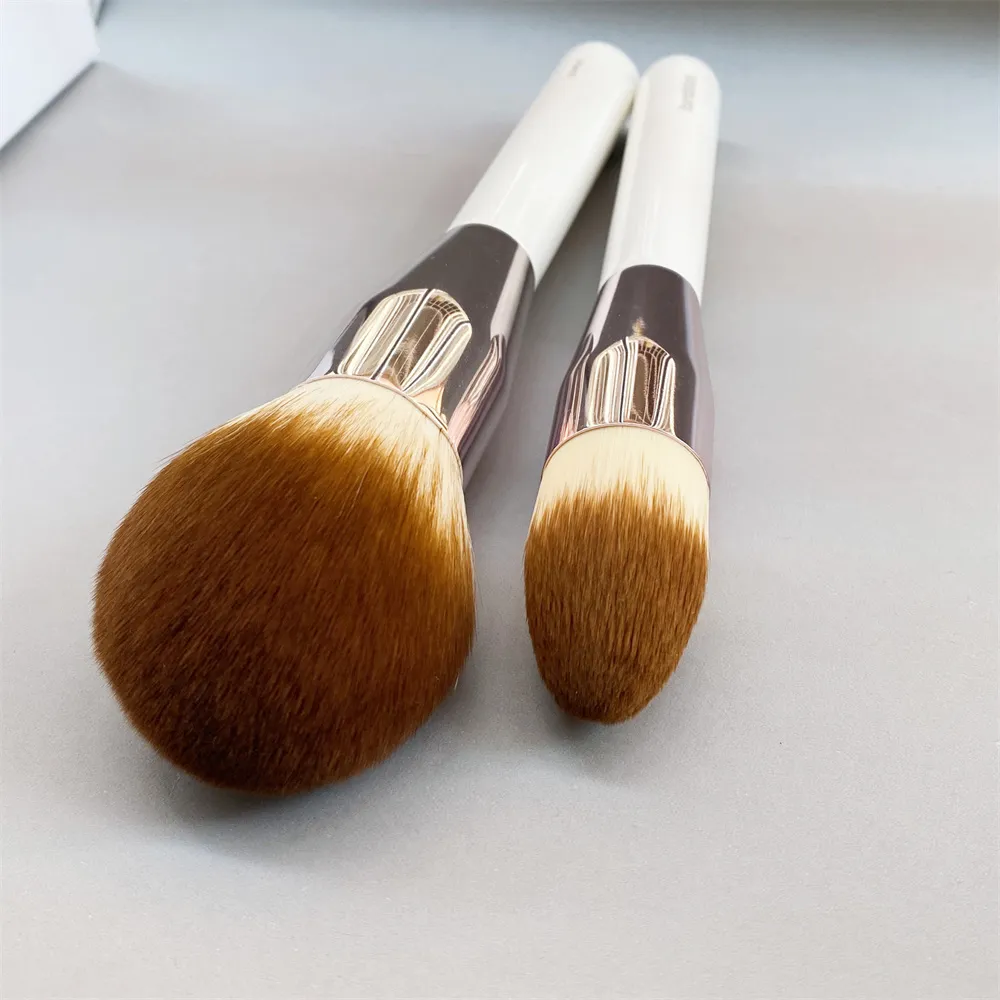 LM The Powder Foundation Makeup Brushes - Mjukt syntetiskt hår Large Powder Flawless Finish Cream Liquid Cosmetics Brushes Beauty Tools