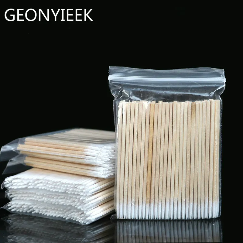 300 Wood Cotton Swab Eyelash Extension Tools Medical Ear Care Cleaning Wood Sticks Cosmetic Cotton Swab Cotton Buds Tip6977139