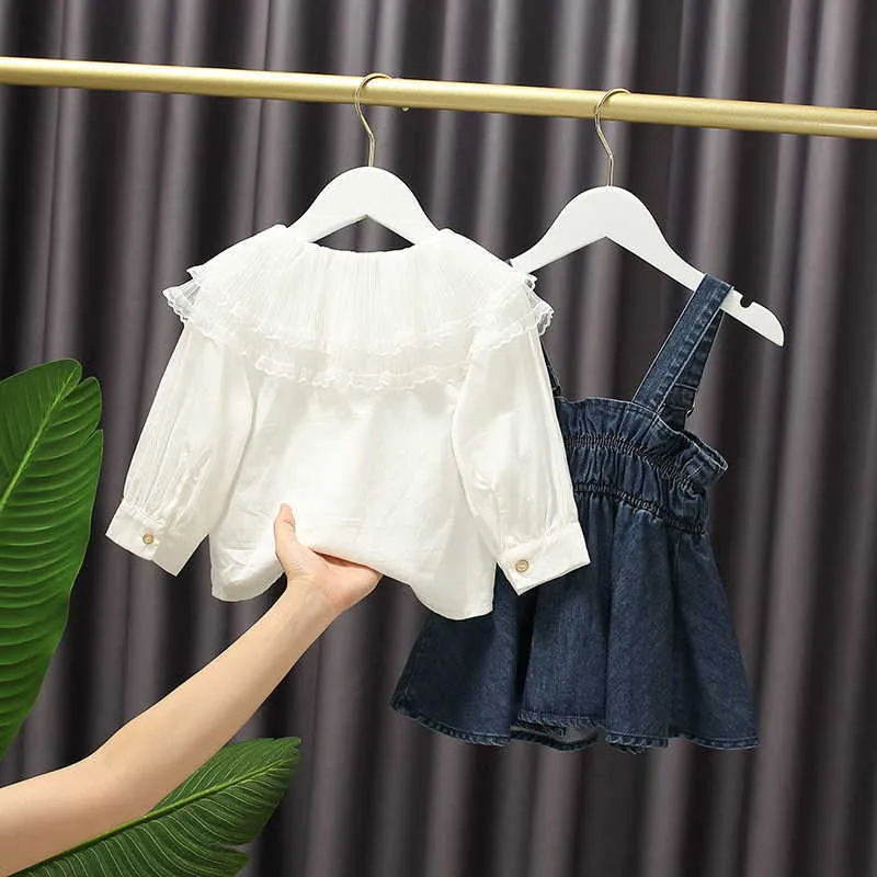 봄 키즈 소녀 2-PC는 흰색 긴 소매 레이스 셔츠 + 슬링 데님 스커트 귀여운 스타일 어린이 옷 E1135 210610