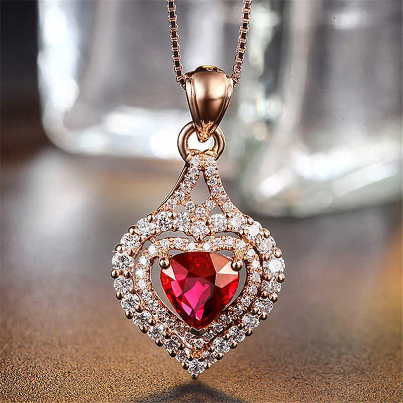 Ciondolo collane da donna in cristallo pieno di diamanti a forma di amore in oro rosso a forma di cuore placcato in argento