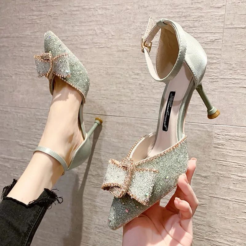 Scarpe eleganti da donna Décolleté con tacco alto bling Décolleté con punta a punta 2021 Sandali con cinturino alla caviglia con fiocco estivo Tacco sottile in cristallo mujer 8974N