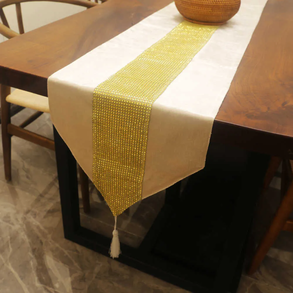 Lyxig Guld Diamond Table Runner Velvet TV Skåpduk Beige Flag Bed Shoe Strip Damm Cover Heminredning 210708