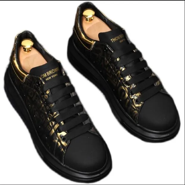 Luxe Designer Black Business Trouwjurk Schoenen Mode Lace Up Causal Flats Moccasins Air-Cushion Walking Foothow Show Sneakers
