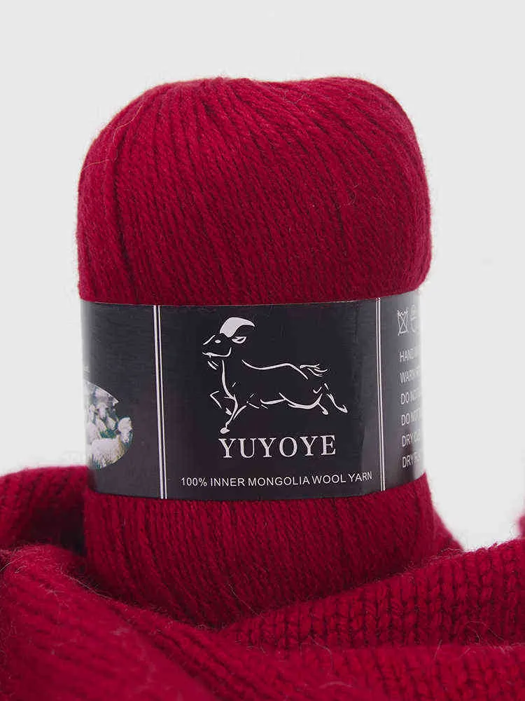 1 STÜCK YUYOYE 100% Wollgarn zum Stricken 4-lagiges luxuriöses warmes Handstrickwolle-Häkelgarn für DIY-Pullover Wollfaden-Webgarn Y211129