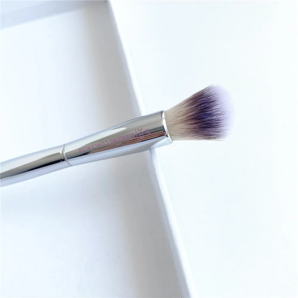 Кисть для макияжа Live Beauty Blending Concealer #203 - For Spot Under Eye Shadow Concealer Brush Tool Blending Cosmetics Brush Tool
