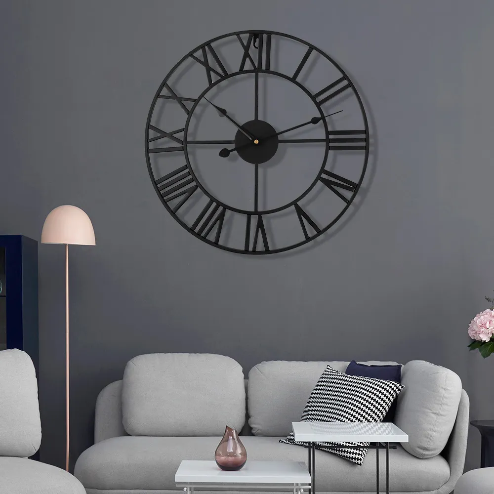 40cm大きい屋外ガーデンの壁掛け時計ノルディックメタルローマ数字壁時計レトロな鉄ラウンドフェイスブラックホームオフィスの装飾210310
