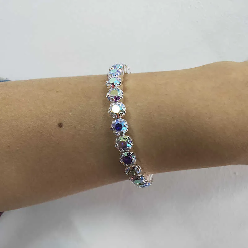 Elegante AB Crystal Bangle Manchet Verzilverd en Gouden Kleur Groot Crystal Rhinestone Stretch Bracelet Bangle voor Dames X0706